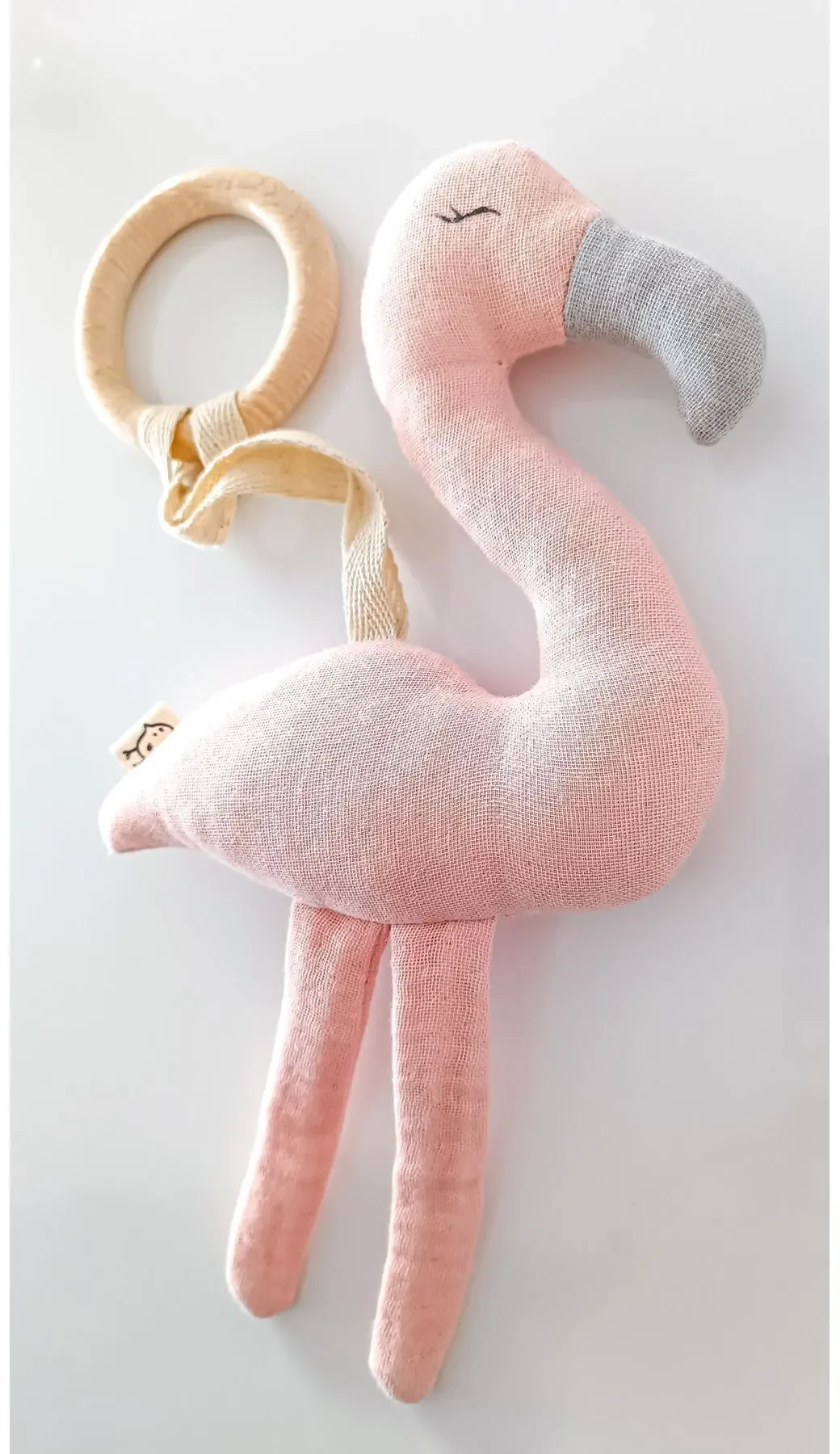 Flamingo Müslin Oyuncaklı Doğal Ahşap Diş Kaşıyıcı / Bebek Odası Dekor