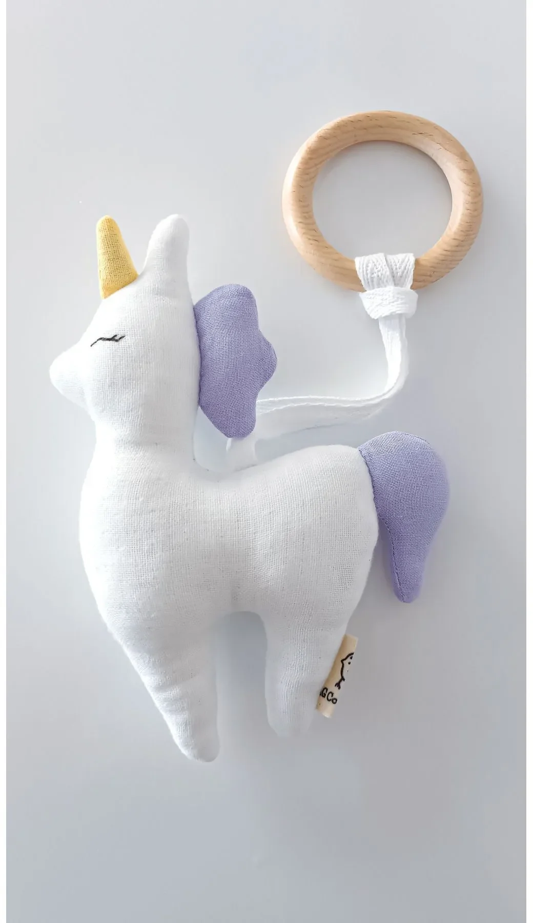 Unicorn Müslin Oyuncaklı Doğal Ahşap Diş Kaşıyıcı: Bebekler İçin Hem Eğlenceli Hem Fonksiyonel