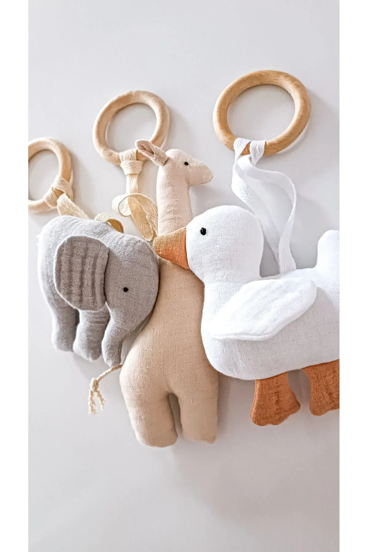 Fil, Zürafa, Ördek %100 Pamuklu Organik Multi Müslin Ahşap Diş Kaşıyıcı / Bebek Odası Dekor