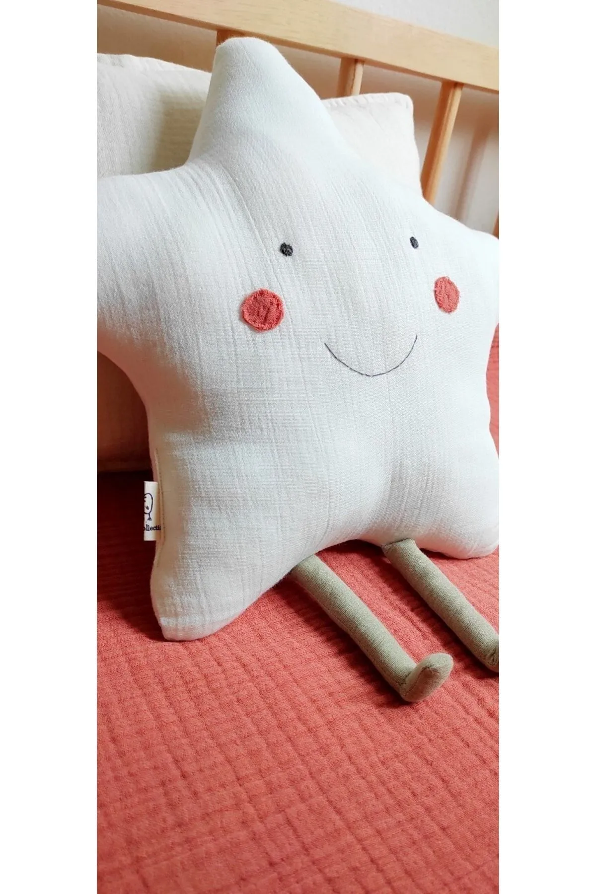 Sevimli Yıldız %100 Pamuklu Organik Bebek / Çocuk Odası Dekoratif Müslin Kırlent