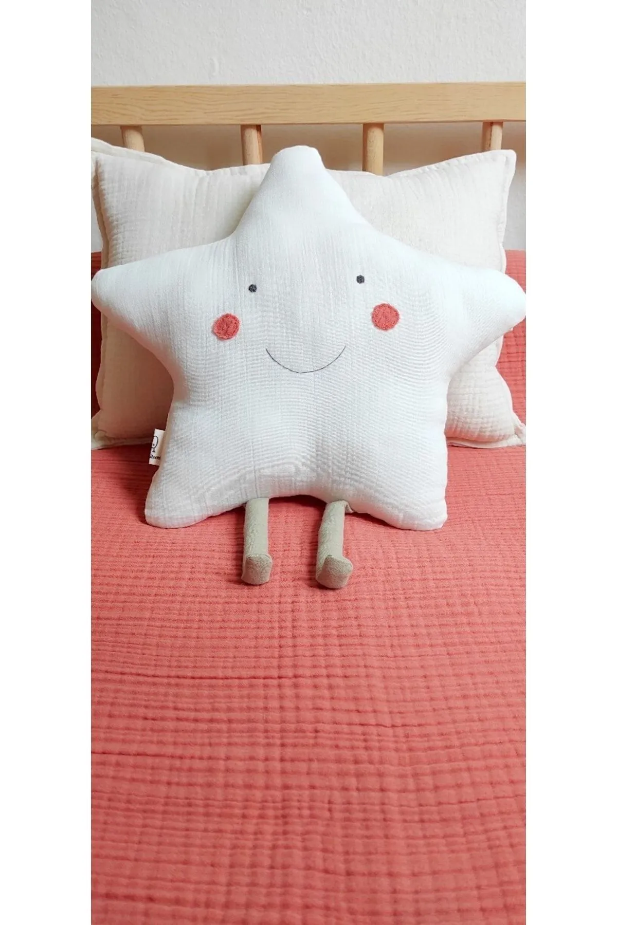 Sevimli Yıldız %100 Pamuklu Organik Bebek / Çocuk Odası Dekoratif Müslin Kırlent