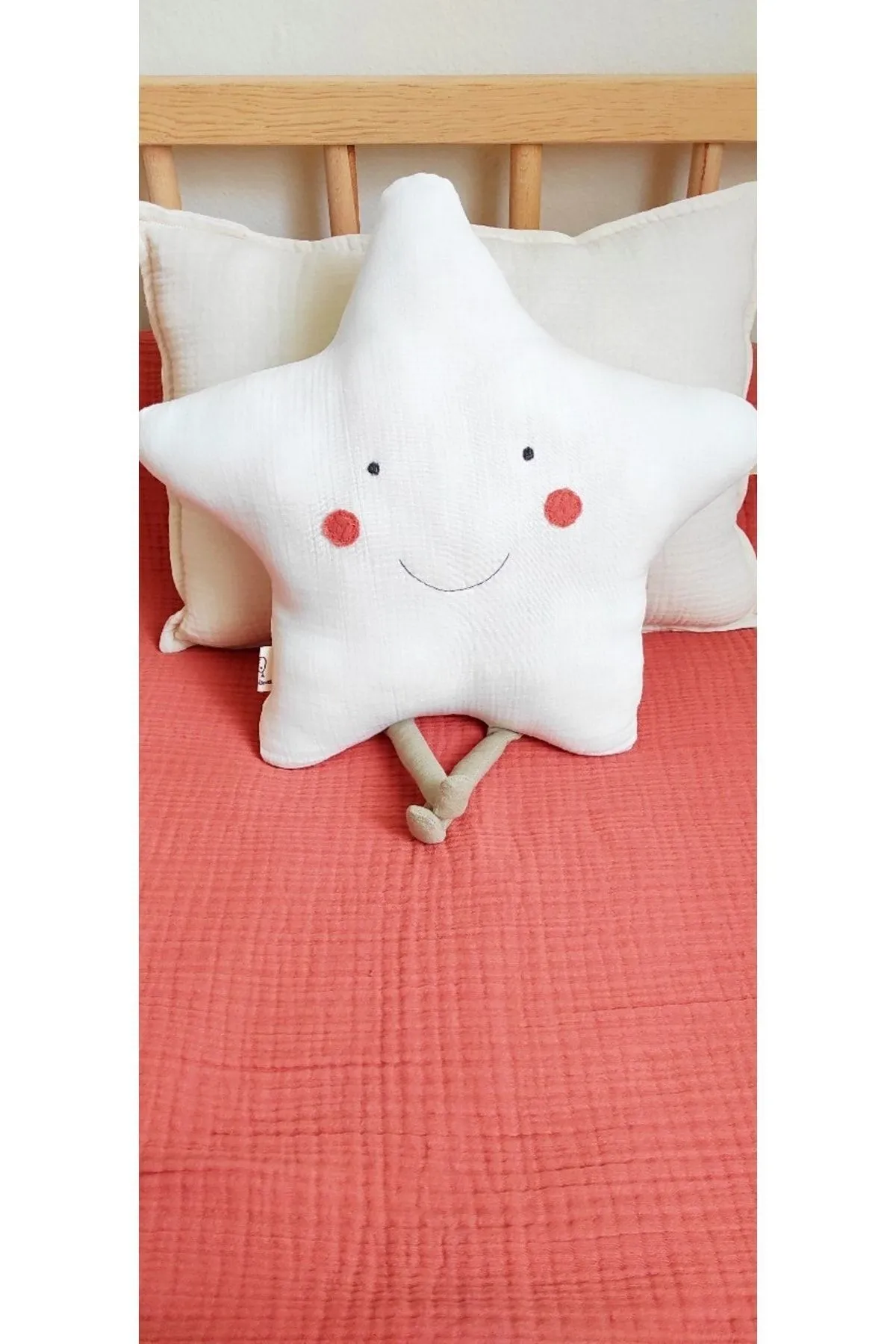 Sevimli Yıldız %100 Pamuklu Organik Bebek / Çocuk Odası Dekoratif Müslin Kırlent