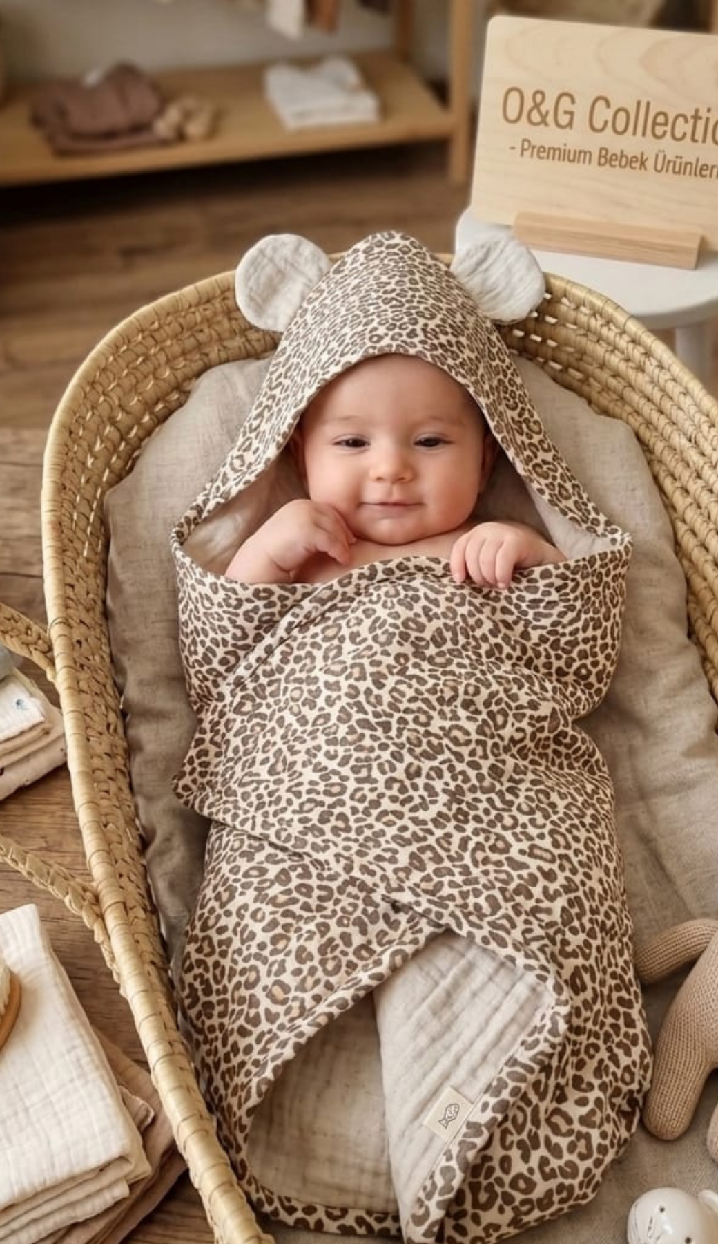 Leopar Desenli %100 Pamuklu Organik 4 Katlı Multi Müslin Bebek - Çocuk Havlu / Bornoz / Deniz